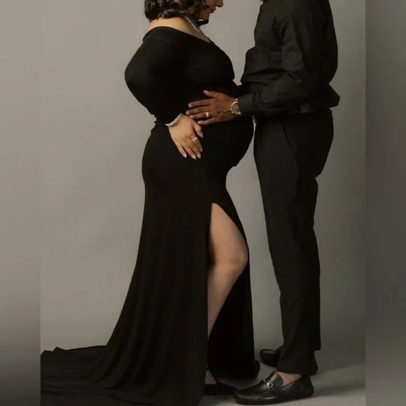 Momyknows Side Slit Off Shoulder Bodycon Maternity Maxi Dress - Picture 2 of 5